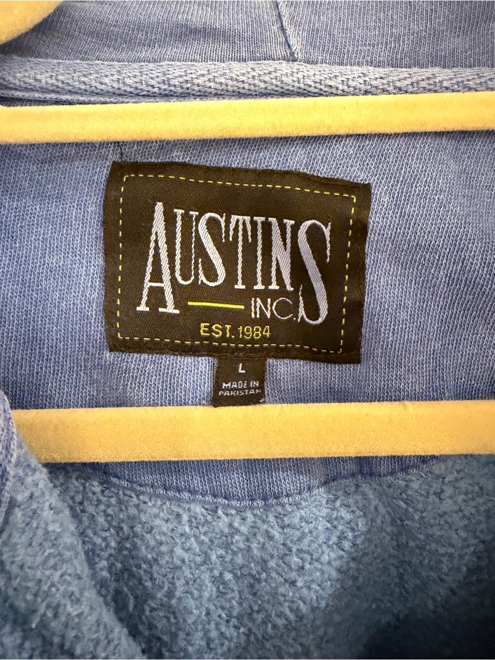 Chatham Blue Hooded Sweatshirt - Pristine - Picture 2 of 5